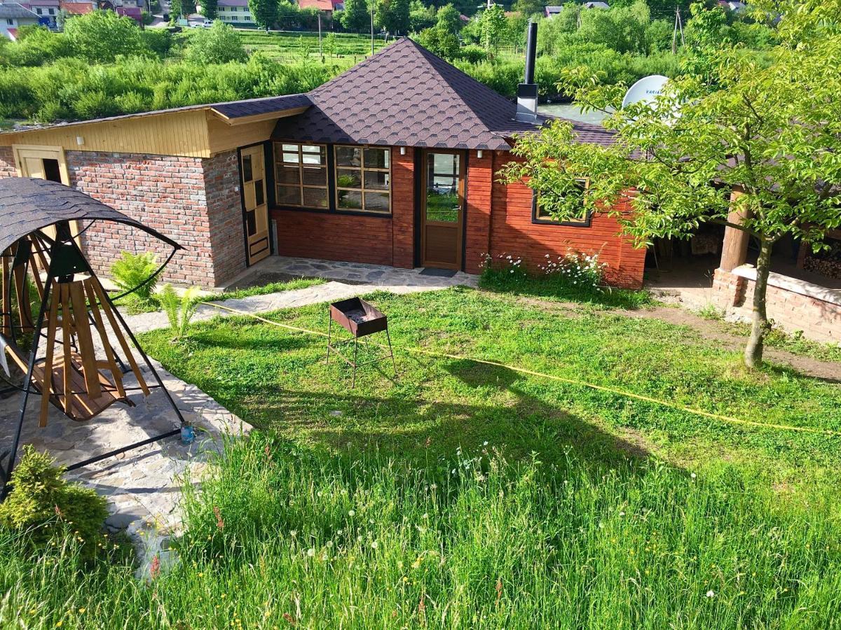 Vip-Domyk Rachiv Buitenkant foto